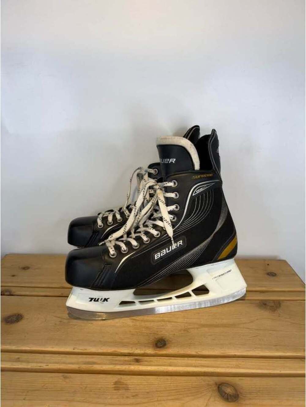 Bauer Supreme ONE20 Ice Hockey Skates Size 12 R Senior US 13.5 Shoe EUR 48